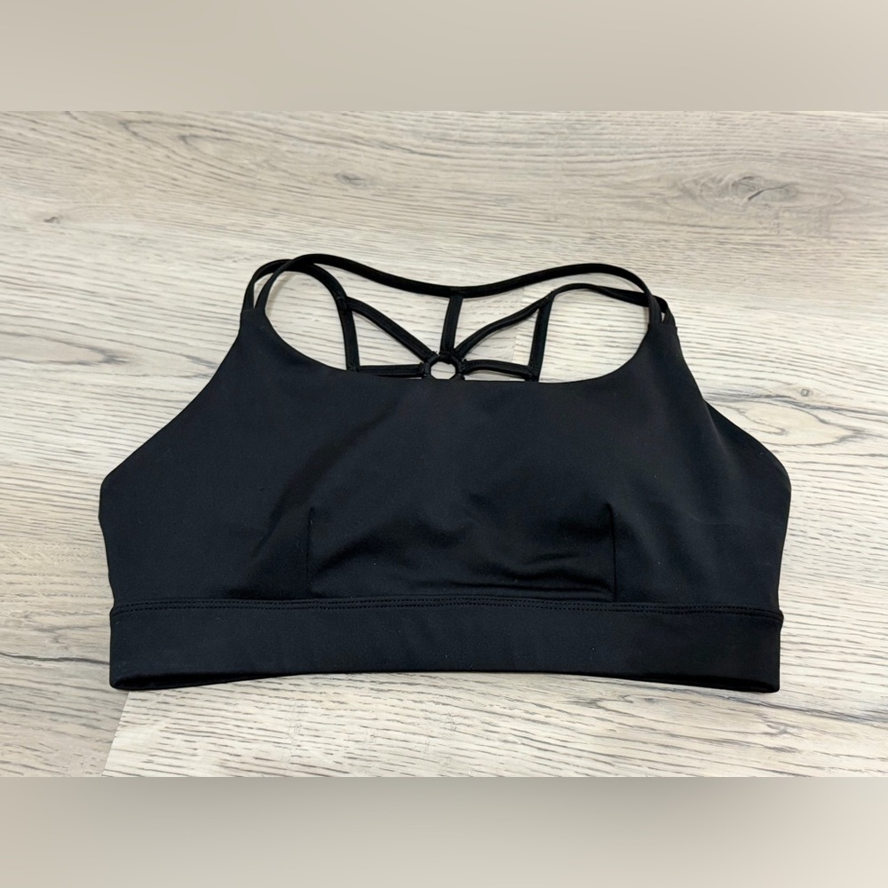 NEW Sol & Mane Strappy Sports Bra - size Medium NEW